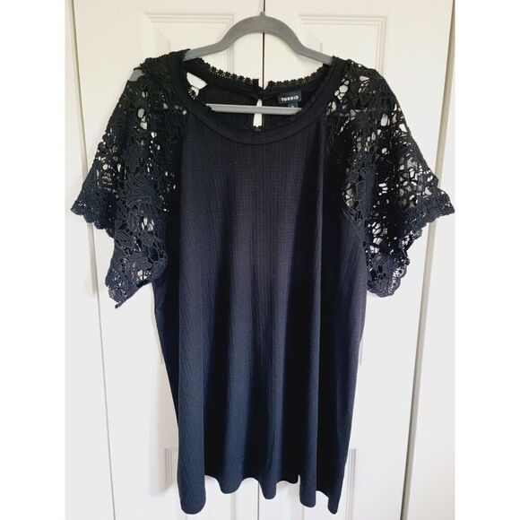 Torrid 3 Top Black Lace Short Wide Sleeves Keyhole Back Round Neck 3X Stretch - Picture 1 of 8